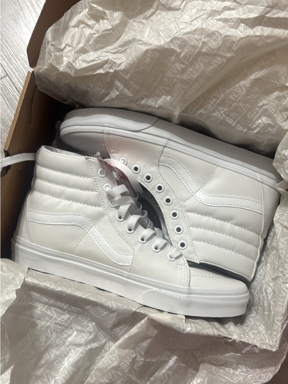 NIB Vans Sk8-Hi Shoe
